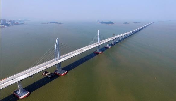 世界最長的跨海大橋，中國港珠澳大橋(全長55公里)