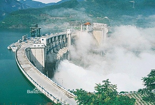 世界最大的低水頭大流量徑流式水電站葛洲壩水電站
