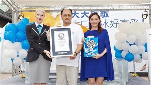舒酸定打造最大剉冰現(xiàn)身中國臺(tái)灣